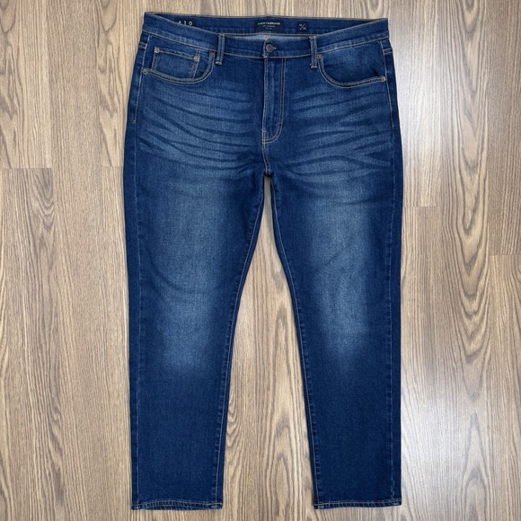 Lucky Brand Jeans Mens 38x30 Blue 410 Athletic Slim Straight Stretch Dark Denim - Picture 2 of 15